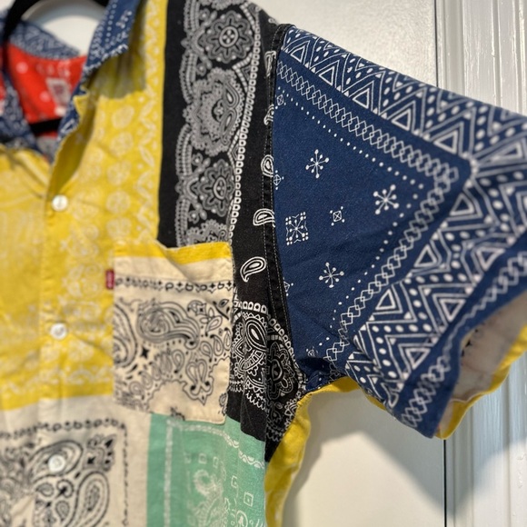 Levi’s Medium Mens Cuban Relaxed Fit Bandana Patchwork Casual Button Down. - Picture 8 of 10